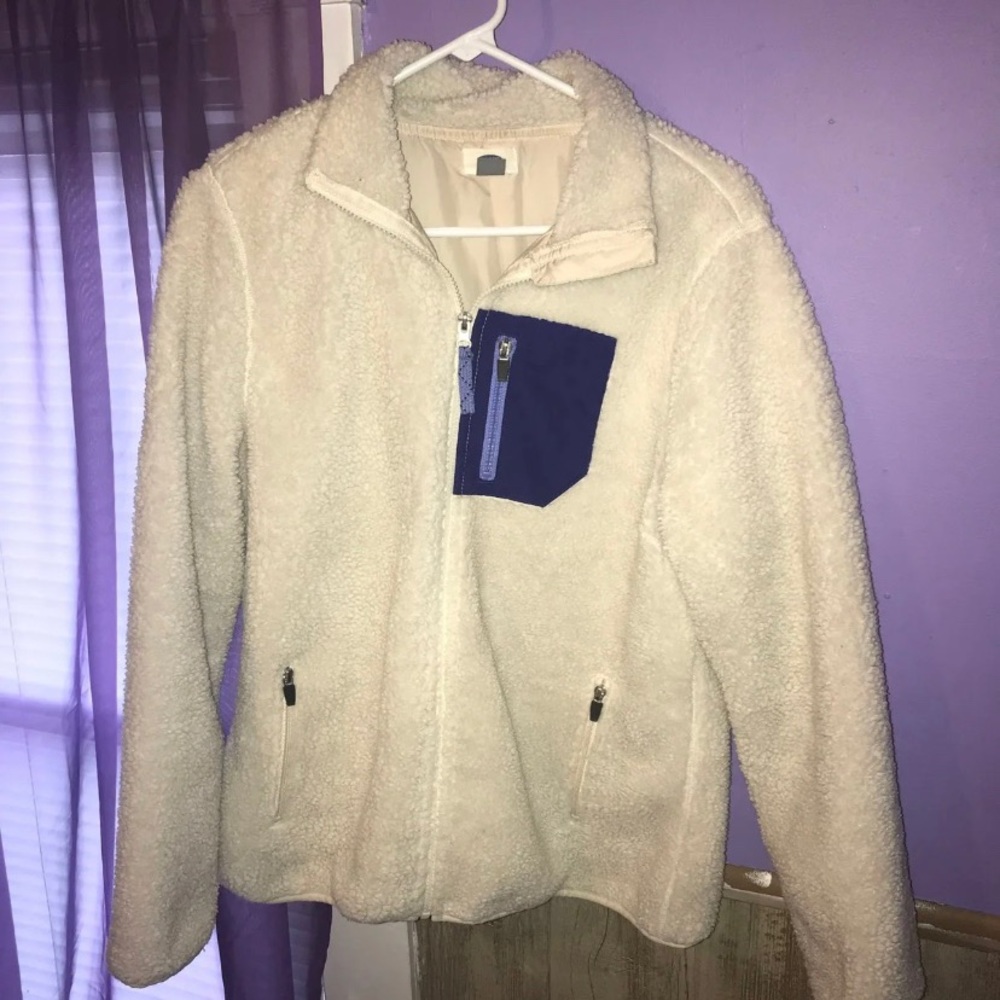 Fluffy jacket - Picture 2 of 3